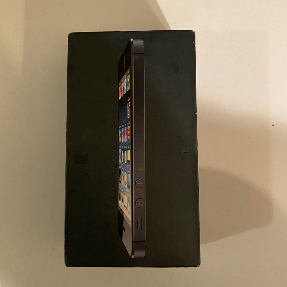 iPhone 5 Box